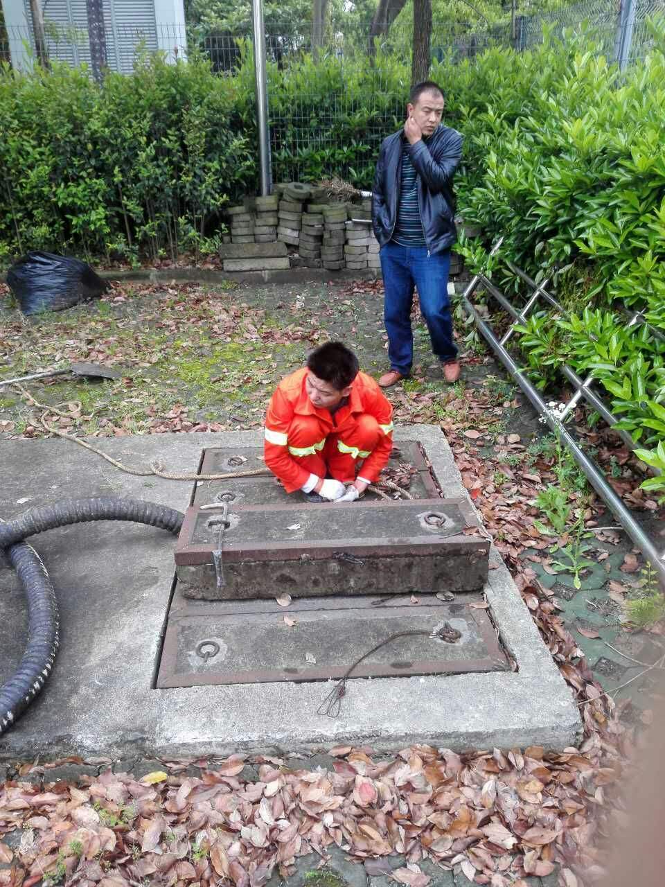 黎母山镇吸污抽粪